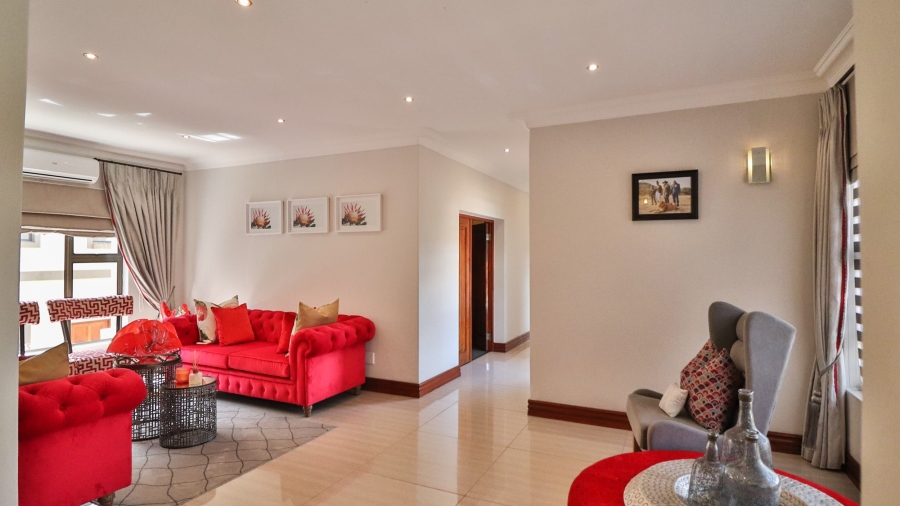 6 Bedroom Property for Sale in Birdwood Estate North West